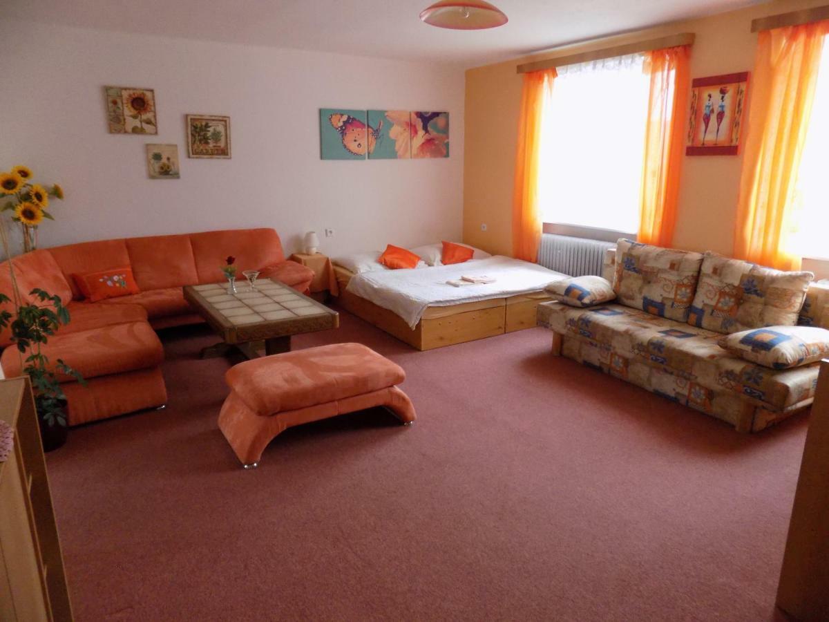 Penzion Kamenny Dvur Vimperk Exterior foto